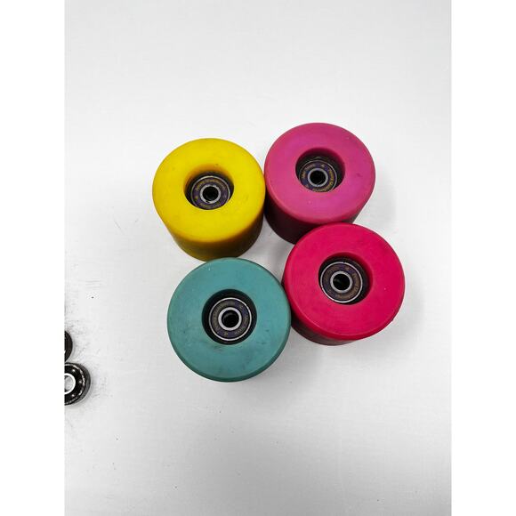 Penny Skateboards Aver Seven set of 4 used wheels and bearings - Picture 4 of 5